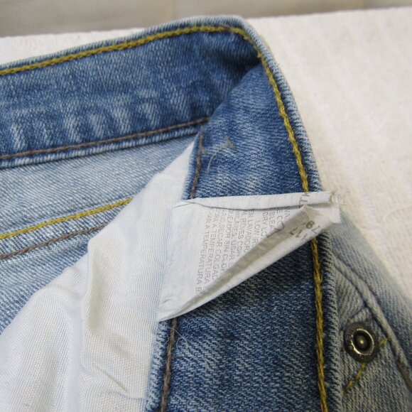 Wrangler Jeans Men Size 34x32 Blue Light Wash Denim Straight Fit Red Tag Good Co - Picture 12 of 16